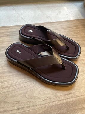 Zara Men's Dark Brown Leather Flip-Flop Sandals